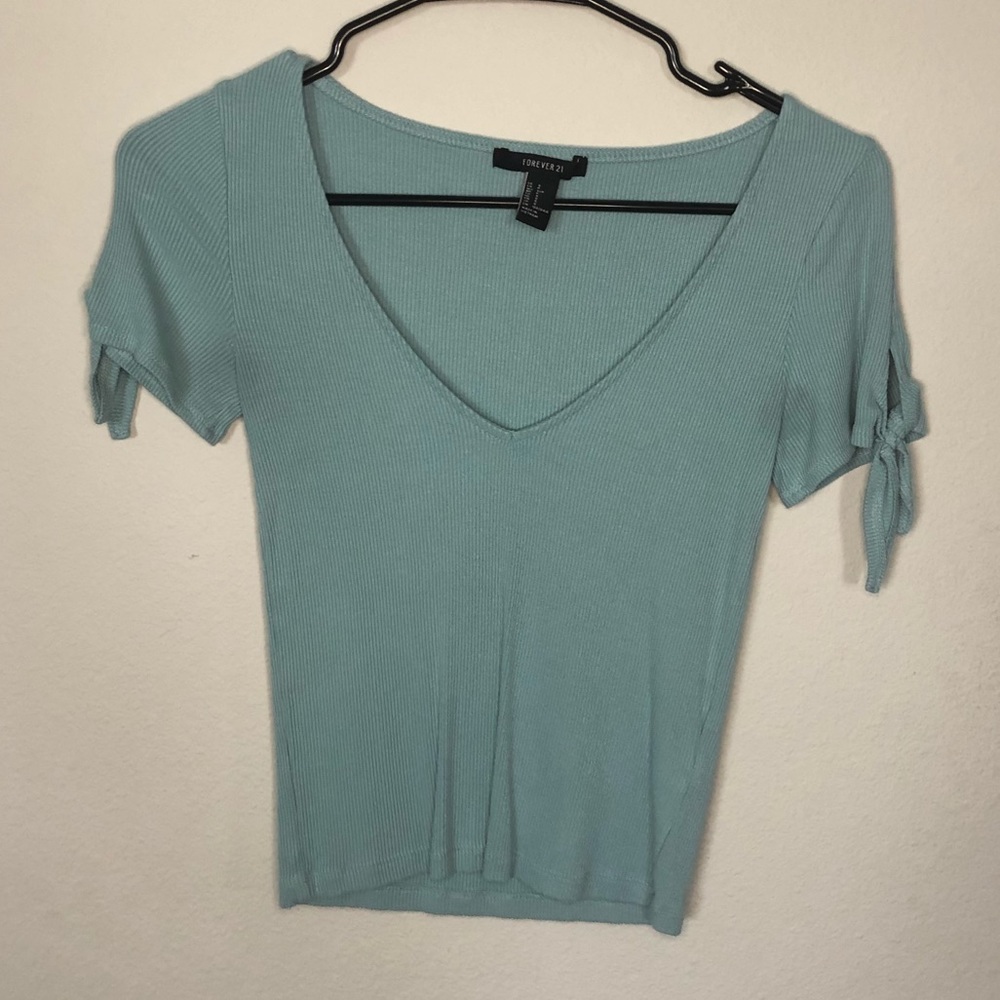 Forever 21 cropped t-shirt, bow design shoulders